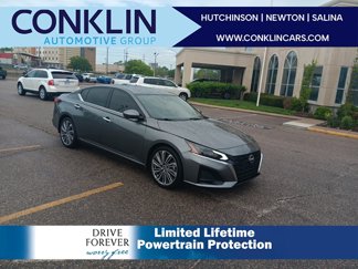 Used 2023 Nissan Altima 2.5 SL image 1