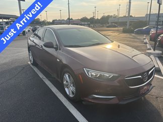 Used 2018 Buick Regal Preferred image 1