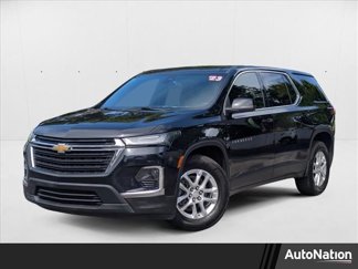 Used 2023 Chevrolet Traverse LS image 1