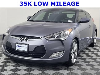 Used 2017 Hyundai Veloster Value Edition image 1