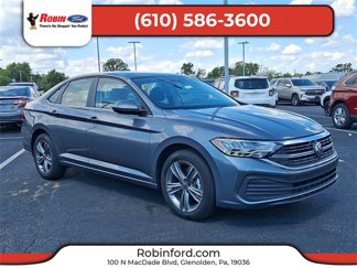 Used 2024 Volkswagen Jetta SE image 1