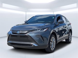 Used 2024 Toyota Venza XLE image 1