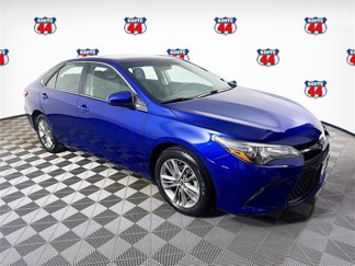 Used 2015 Toyota Camry SE image 1