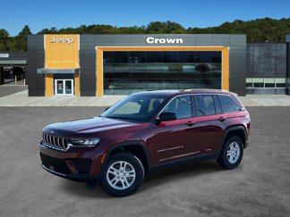 Used 2024 Jeep Grand Cherokee Laredo w/ Luxury Tech Group I image 1