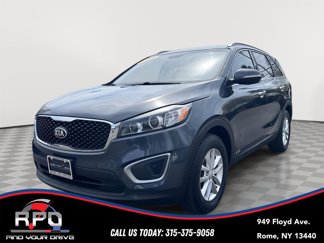Used 2016 Kia Sorento LX image 1