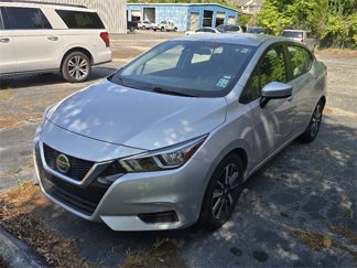 Used 2022 Nissan Versa SV image 1
