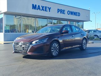 Used 2023 Nissan Altima 2.5 SV image 1