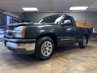 Used 2005 Chevrolet Silverado 1500 2WD Regular Cab image 1