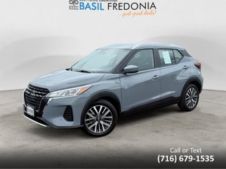 Used 2022 Nissan Kicks SV image 1