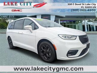 Used 2022 Chrysler Pacifica Touring-L w/ Uconnect Theater Family Group image 1