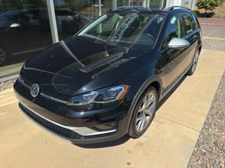 Used 2019 Volkswagen Golf Alltrack SE image 1