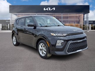 Certified 2022 Kia Soul LX w/ Technology Package image 1