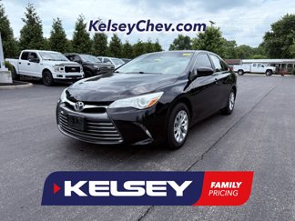 Used 2017 Toyota Camry LE image 1