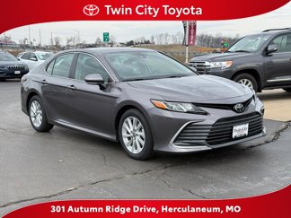 Certified 2023 Toyota Camry LE image 1