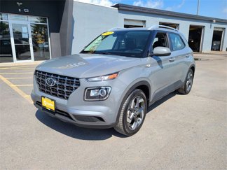 Used 2022 Hyundai Venue SEL image 1