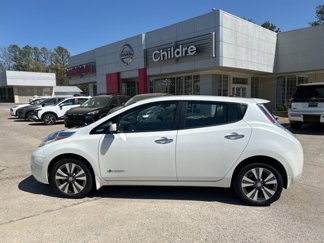 Used 2015 Nissan Leaf SV image 1