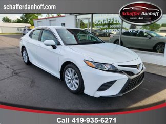 Used 2020 Toyota Camry SE image 1
