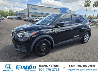 Used 2020 Nissan Kicks S image 1
