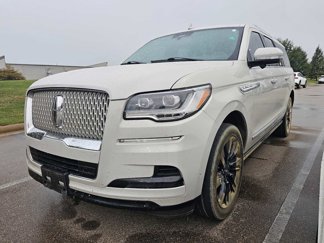Used 2023 Lincoln Navigator L Reserve image 1