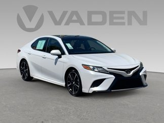 Used 2018 Toyota Camry XSE image 1