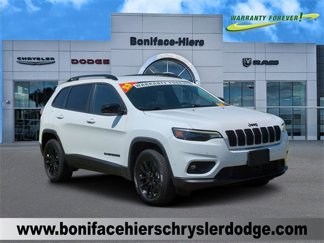 Used 2023 Jeep Cherokee Altitude Lux image 1
