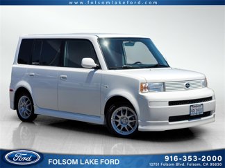 Used 2004 Scion xB image 1