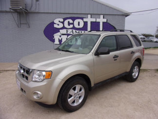 Used 2011 Ford Escape XLT image 1