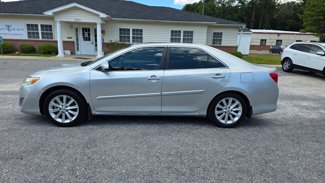 Used 2014 Toyota Camry L image 1
