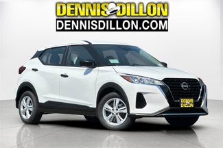 New 2025 Nissan Kicks Play S image 1