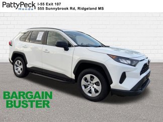 Used 2021 Toyota RAV4 LE image 1