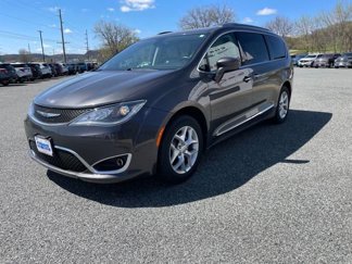 Used 2017 Chrysler Pacifica Touring-L Plus w/ Tire & Wheel Group image 1