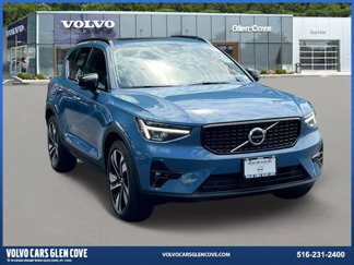 Certified 2023 Volvo XC40 B5 Plus w/ Protection Package Premier image 1
