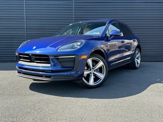 Used 2025 Porsche Macan image 1