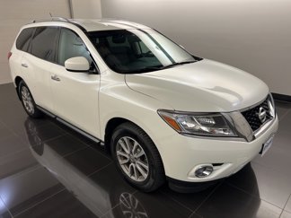 Used 2015 Nissan Pathfinder SV w/ Trailer Tow Package image 1