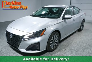 Used 2023 Nissan Altima 2.5 SV image 1