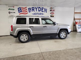 Used 2017 Jeep Patriot Sport image 1