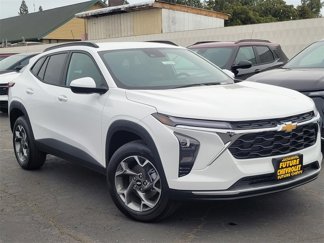 New 2025 Chevrolet Trax LT w/ Driver Confidence Package image 1