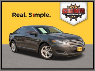 Used 2017 Ford Taurus SE image 1