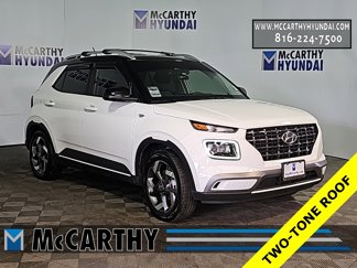 Used 2024 Hyundai Venue Limited image 1