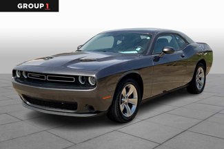 Used 2020 Dodge Challenger SXT image 1