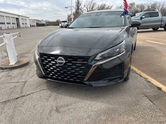 Used 2024 Nissan Altima 2.5 SR image 1