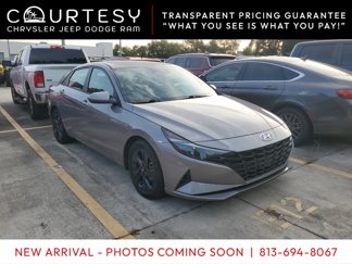 Used 2021 Hyundai Elantra SEL image 1