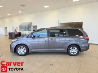 Used 2015 Toyota Sienna XLE image 1