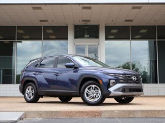 New 2025 Hyundai Tucson SE image 1