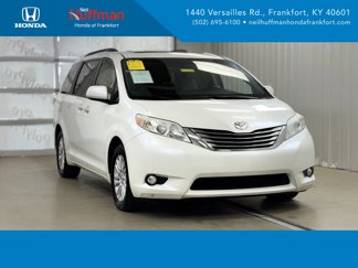 Used 2017 Toyota Sienna L image 1
