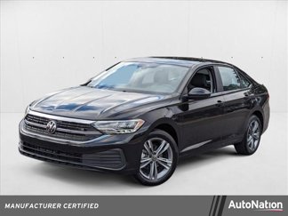Used 2024 Volkswagen Jetta SE image 1