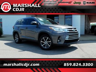 Used 2017 Toyota Highlander XLE image 1