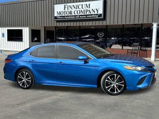 Used 2019 Toyota Camry SE image 1