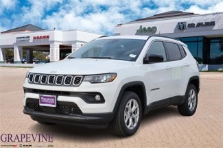 New 2025 Jeep Compass Latitude image 1