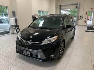 Used 2019 Toyota Sienna AWD image 1